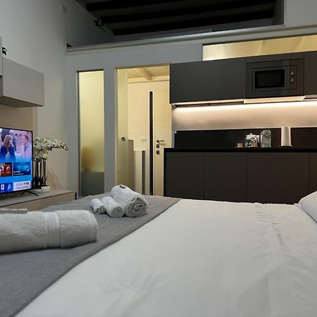 Apartmán Regina Milano In Corso Lodi - Sky Tv, Wifi E Breakfast Box Exteriér fotografie
